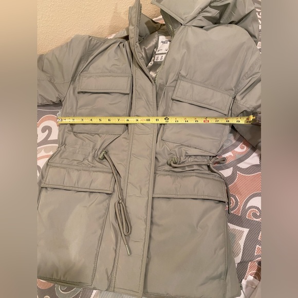 Abercrombie & Fitch Puff Jacket - Picture 4 of 6